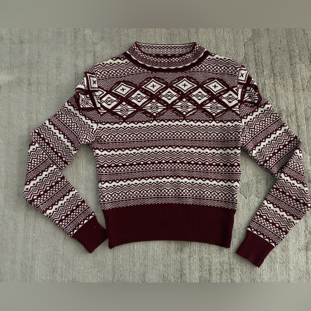 Knit brand new ski sweater